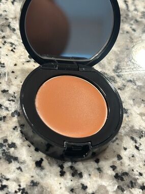 $26! BOBBI BROWN DEEP BISQUE EYE CORRECTOR POT. BRAND NEW. UNUSED. FREE SHIPPING